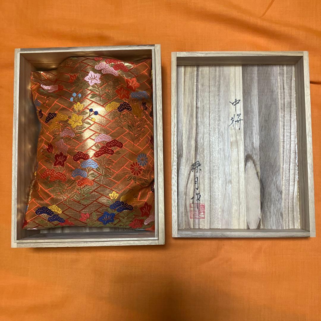 美品　能面　中将　(ちゅうじょう)手彫り　木彫り　桐箱