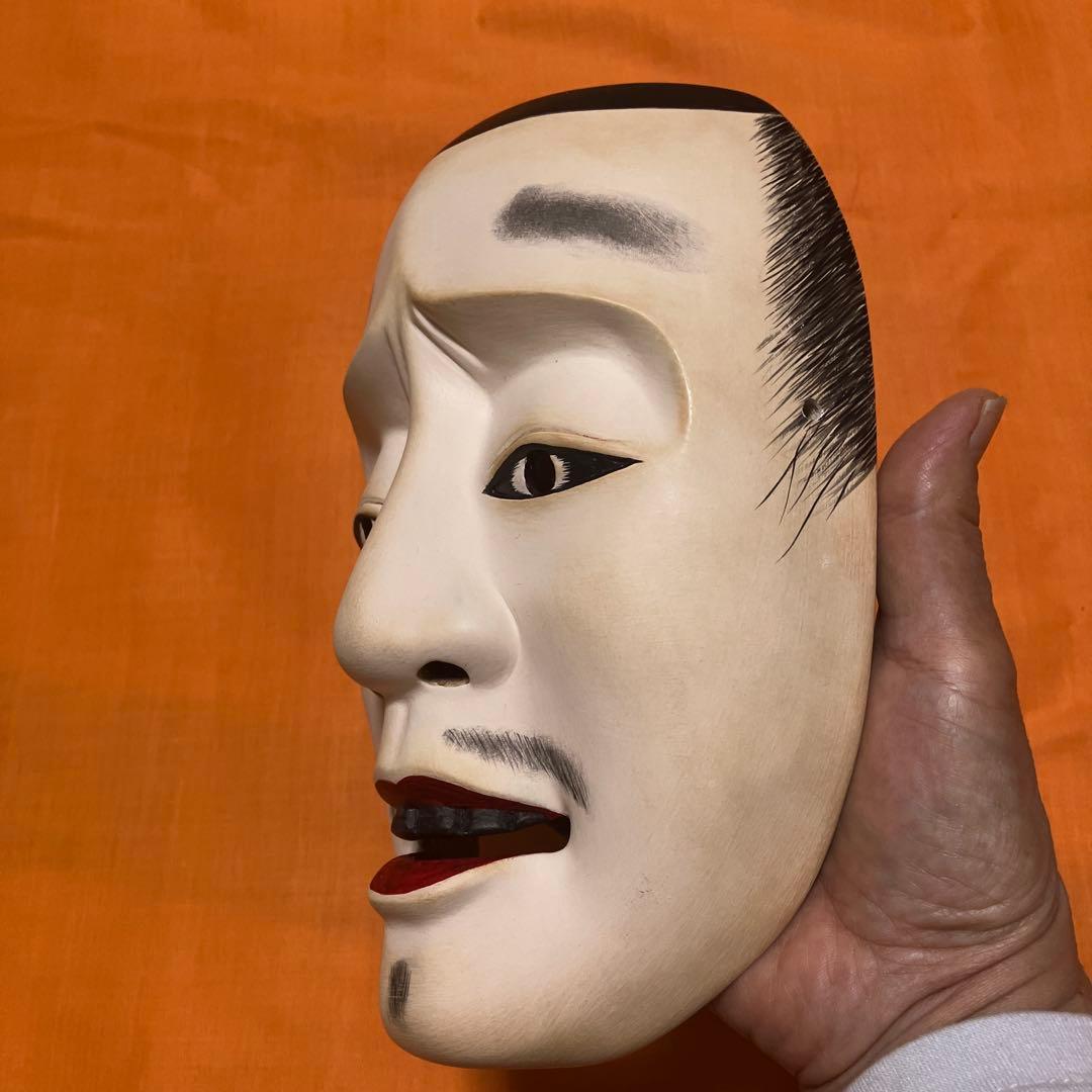 美品　能面　中将　(ちゅうじょう)手彫り　木彫り　桐箱