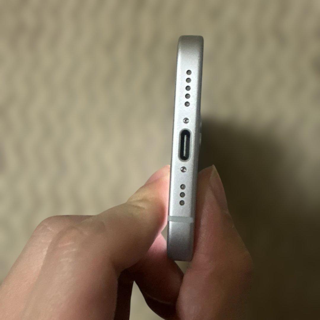 極美品 iPhone15 256GB SIMフリー ブルー