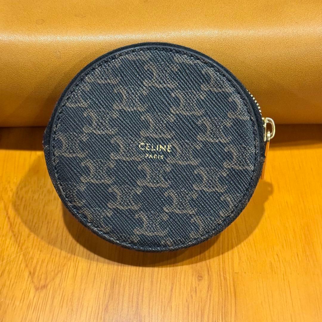 CELINE ラウンドケース トリオンフ　モノグラフ