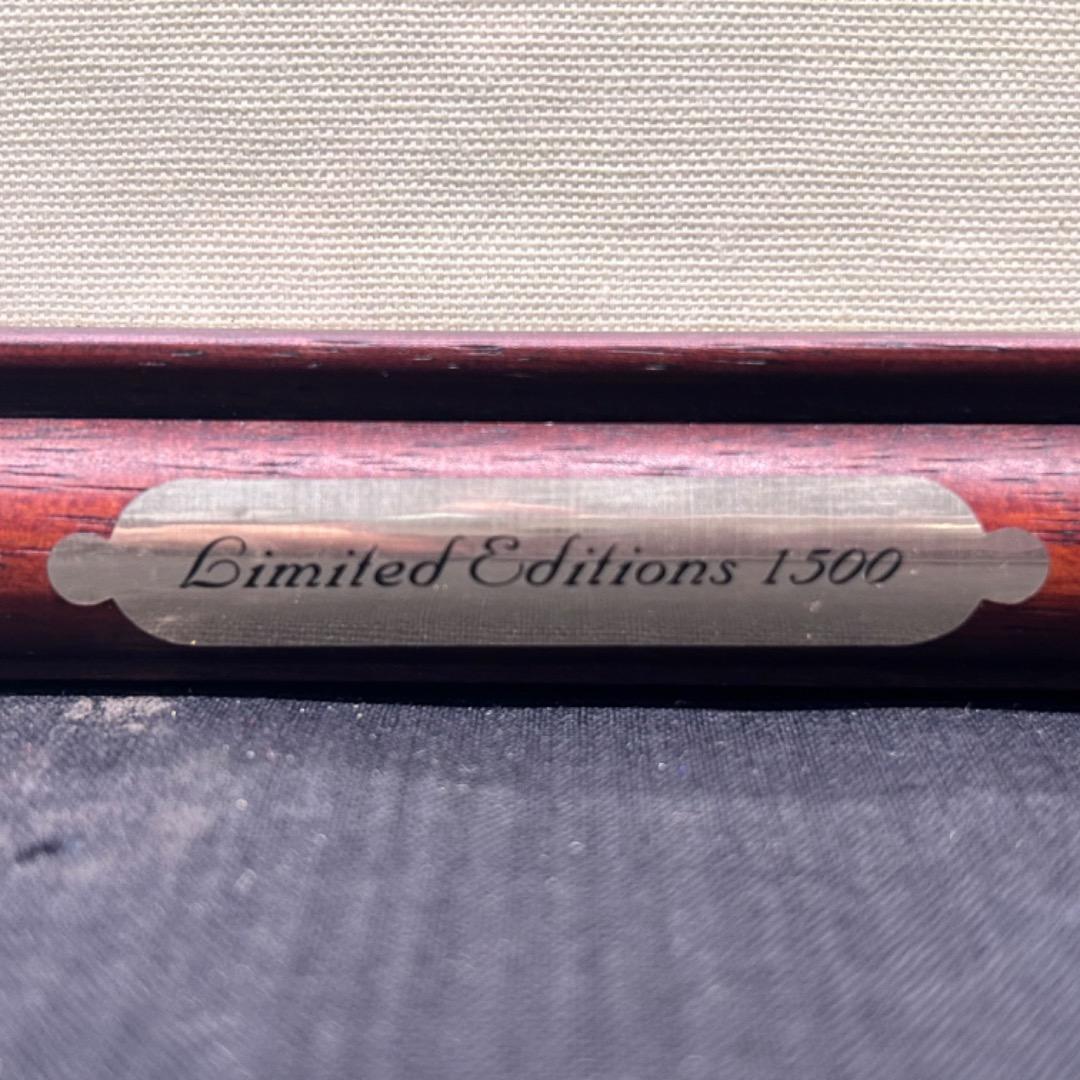 ▽Na右1007 ディズニー 1500枚限定 100周年記念　布ポスター 額装