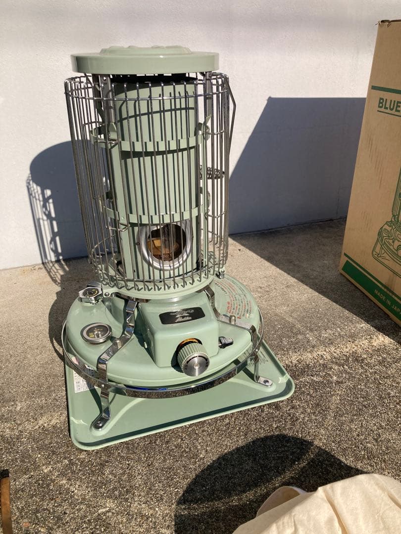 コ*パ様 アラジン　ＢＦ３９０７　ブルーフレームヒーター　円筒形 石油ストーブ