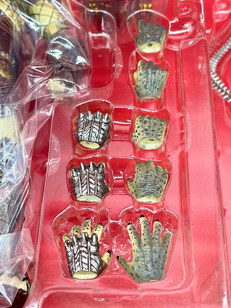 わ*ら様 BANDAI S.H.MonsterArts プレデター ウルフ　AV