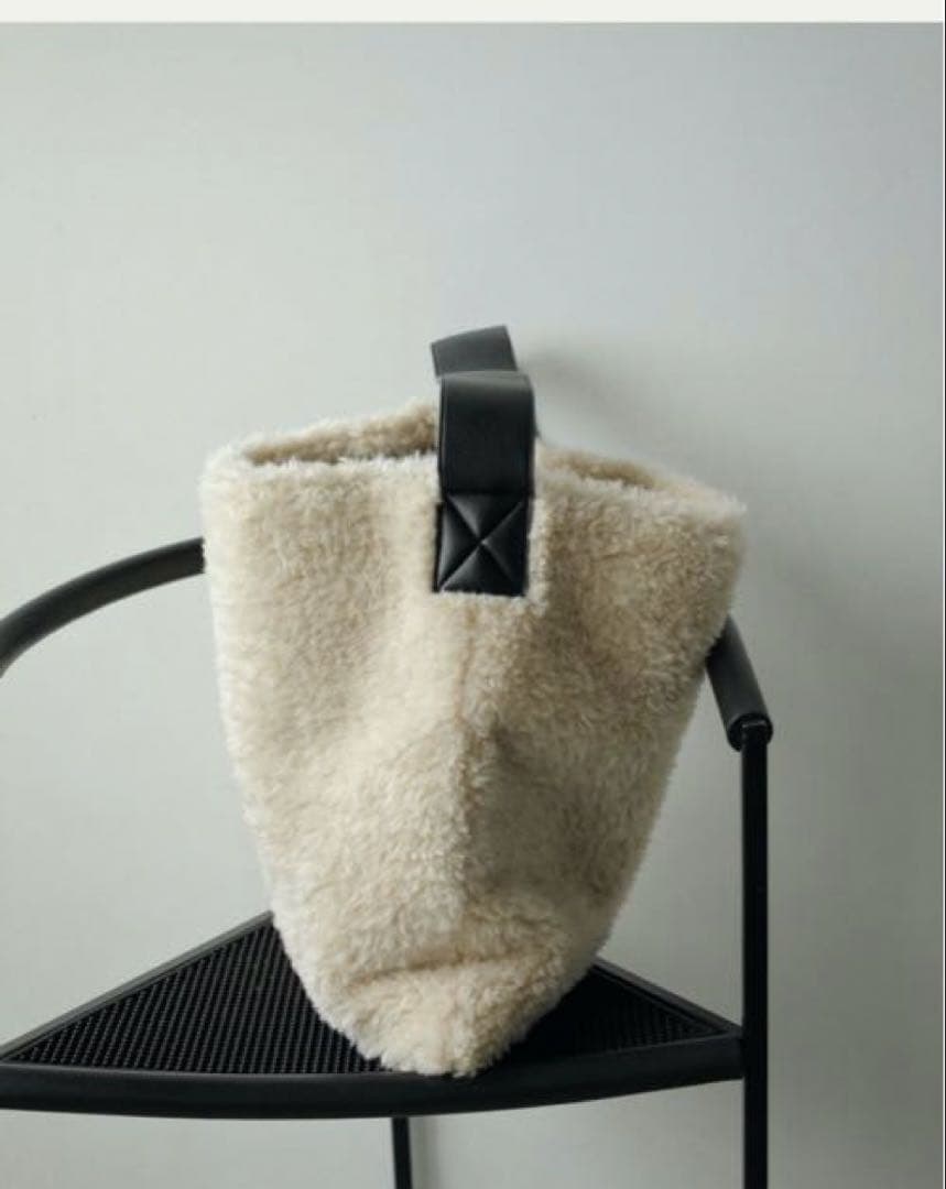 アンヌーク　Boa Tote Bag