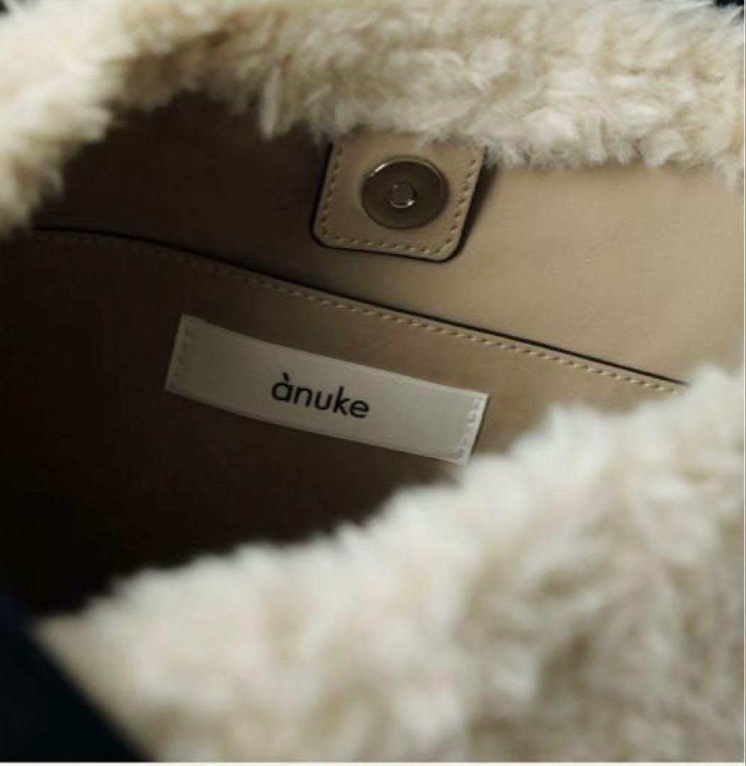 アンヌーク　Boa Tote Bag