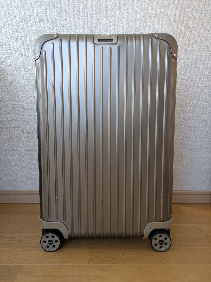 リモワRIMOWAトパーズチタニウム　キャリーケース　スーツケース　67L廃番