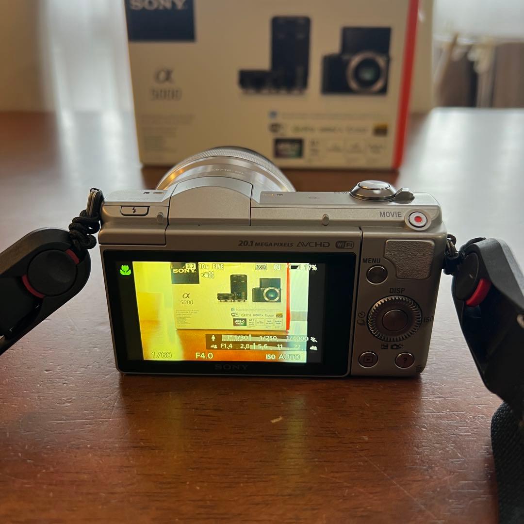 SONY｜ ソニー α5000 ダブルズームキット 一眼レフカメラ オマケ付き