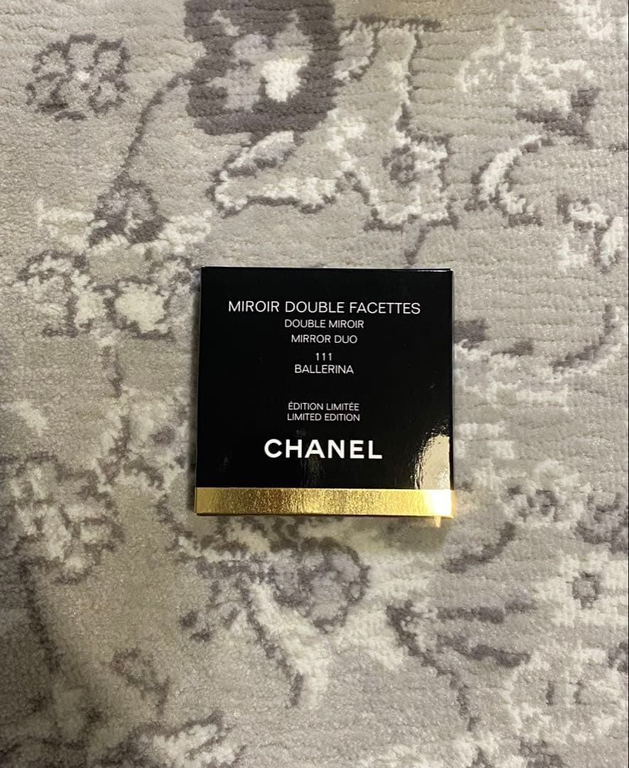 CHANEL ミロワールドゥーブルファセット 111ピンク ダブルミラー