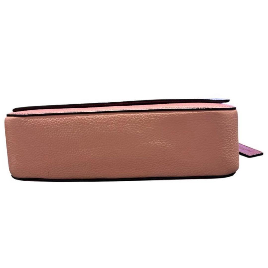 Seiko様 極美品✨コーチ ショルダーバッグ ピンク レザー 4521収納抜群