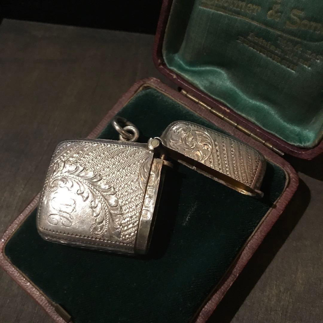 英国アンティーク　ヴェスタケース　純銀シルバー