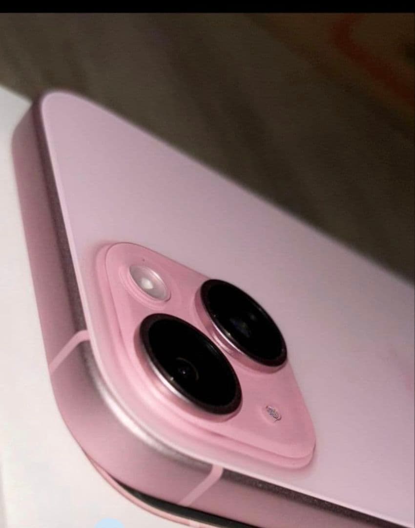 らくにこたん【美品】Apple iPhone 15 128GB ピンク