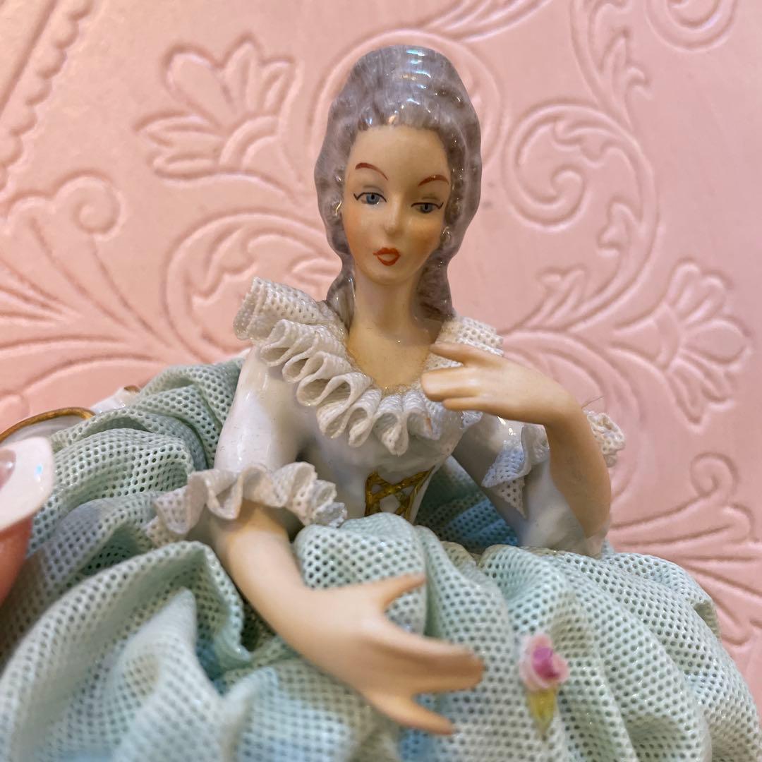 西ドイツの水色フリルドレスの陶器人形SALE‼️