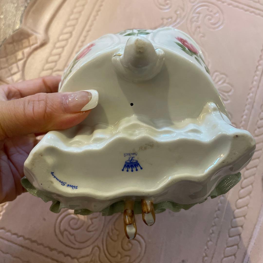 西ドイツの水色フリルドレスの陶器人形SALE‼️