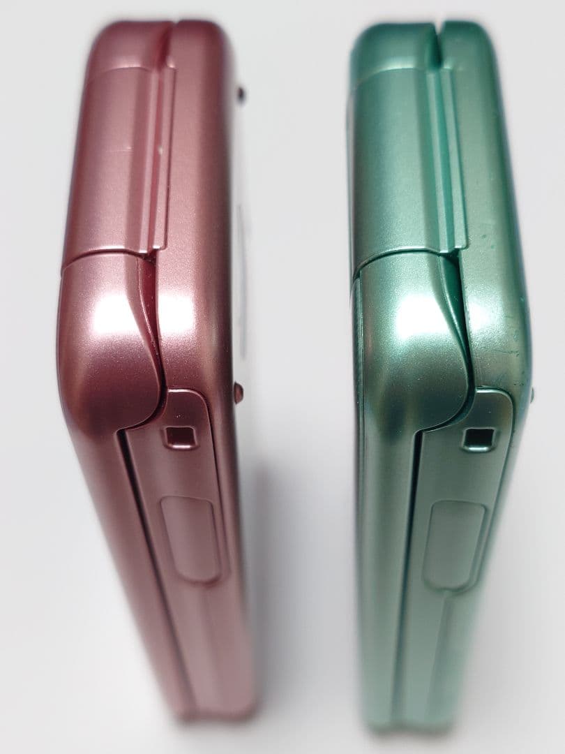 ドコモ　らくらくホン　F-02J ２台セット　ピンク　グリーン