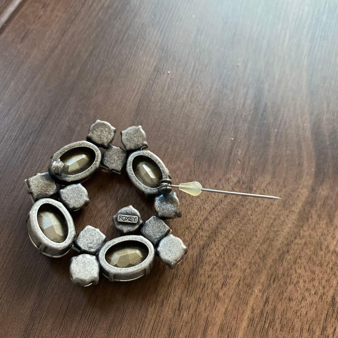 美品　フォクシー　ブローチ