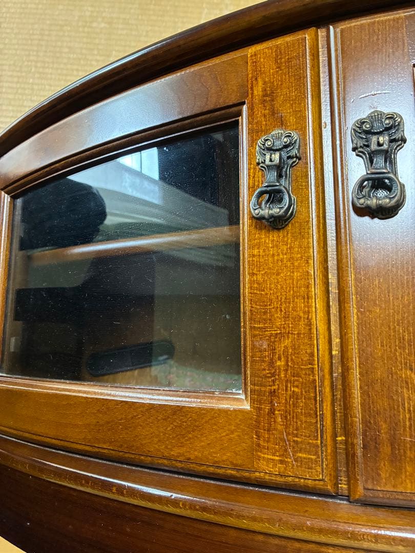 値引き！カリモクの木製ヴィンテージテレビ台 曲線ガラス お店のアトリエなどにも