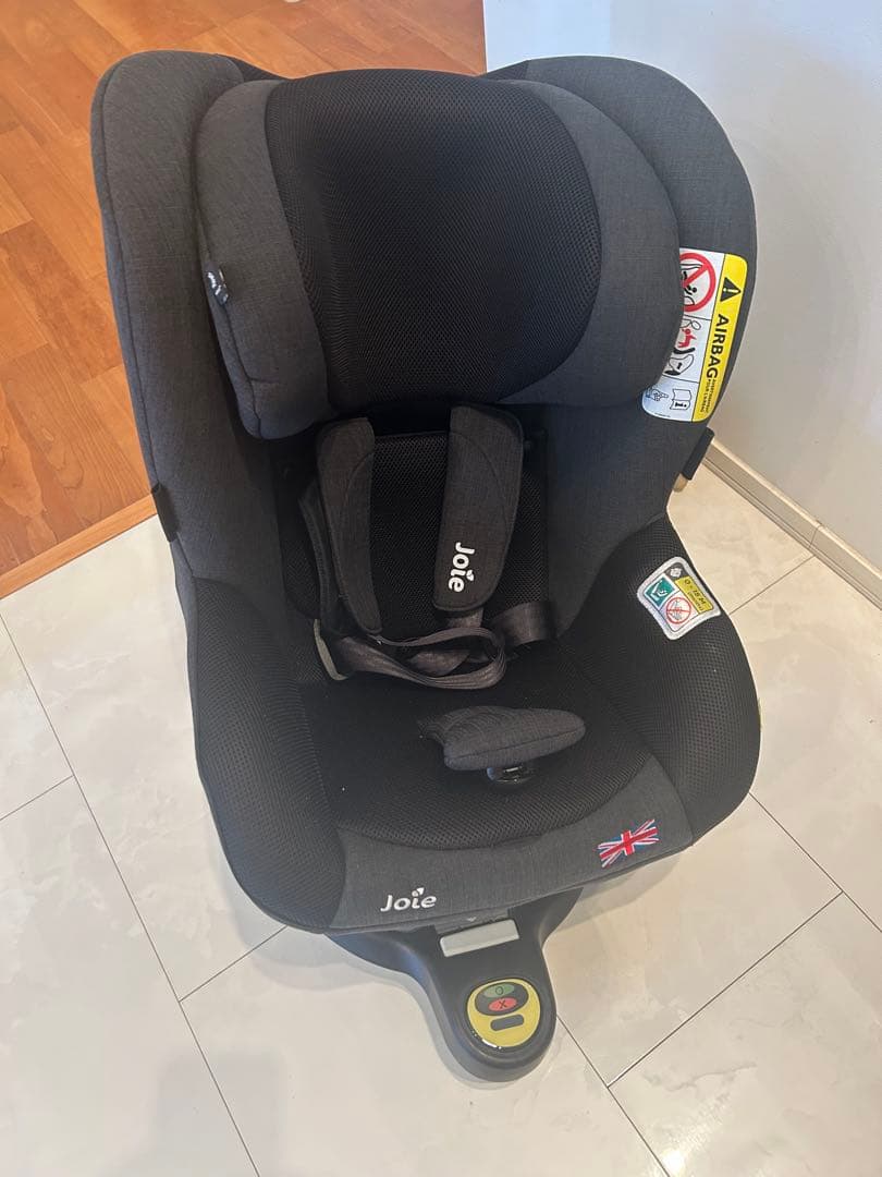 じゅったんママ⭐︎Joie 車用チャイルドシート ブラック