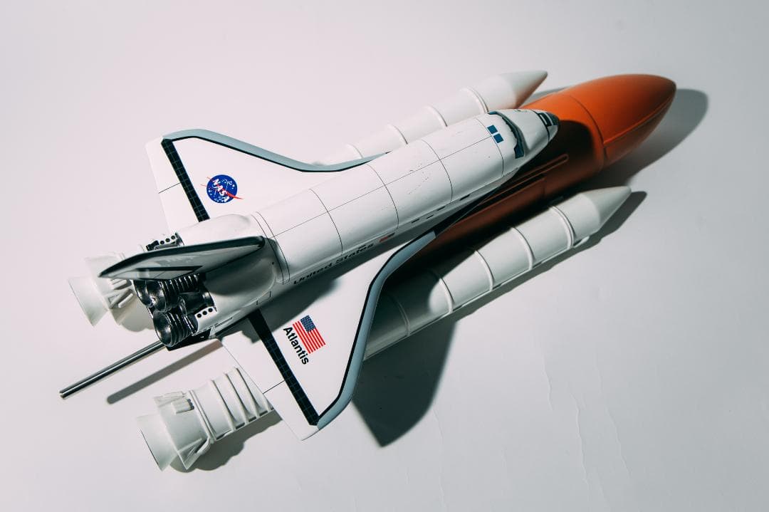 スペースシャトル　スケール1/100　Atlantis アトランティス