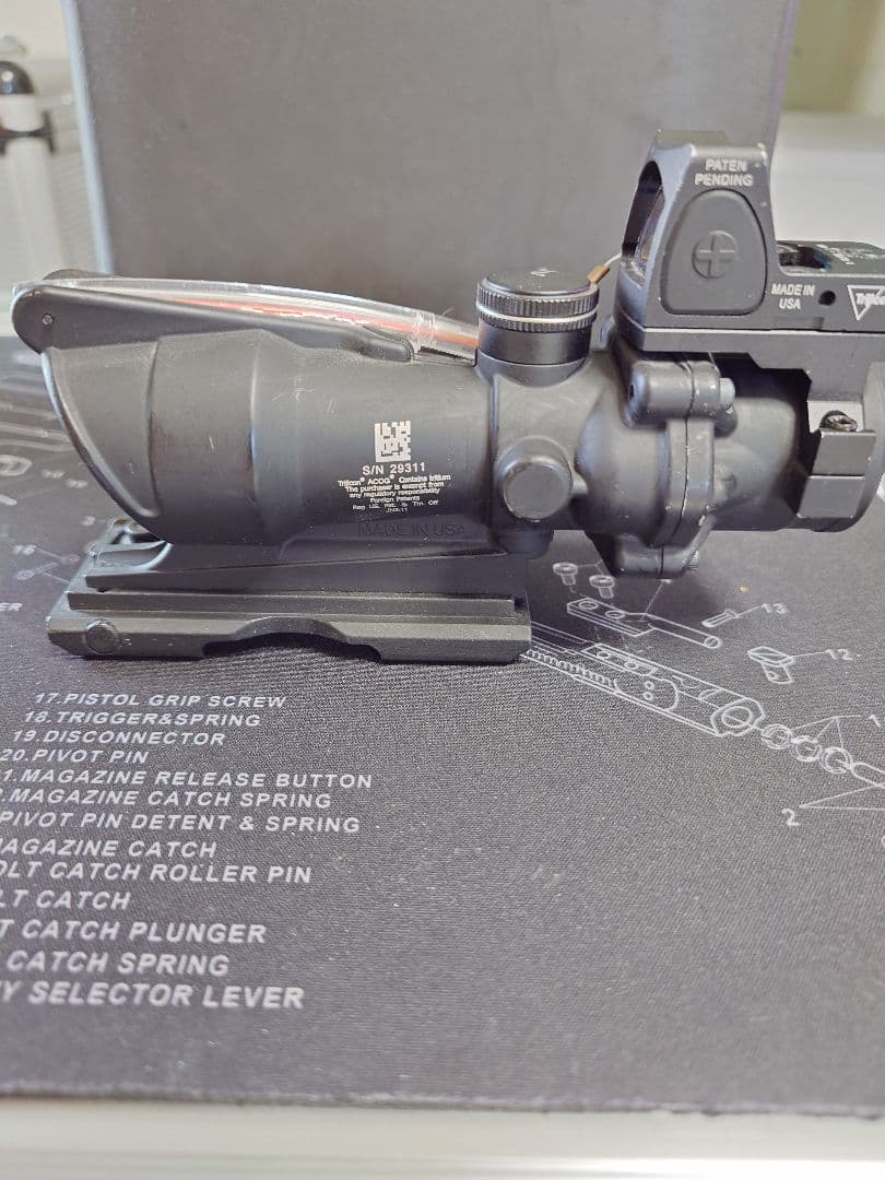 Trijicon ACOGサイト ブラック レプリカ