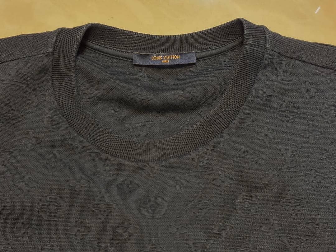 LOUIS VUITTON　シグネチャー 3Dポケット モノグラム総柄 Tシャツ