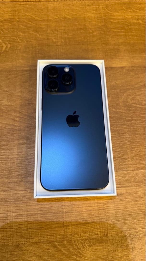 【美品】iPhone 15 Pro Max 1TB ブルーチタニウム