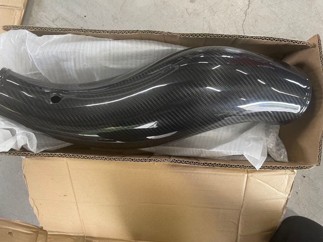 カーボンファイバーつちのこ インテークチャンバー