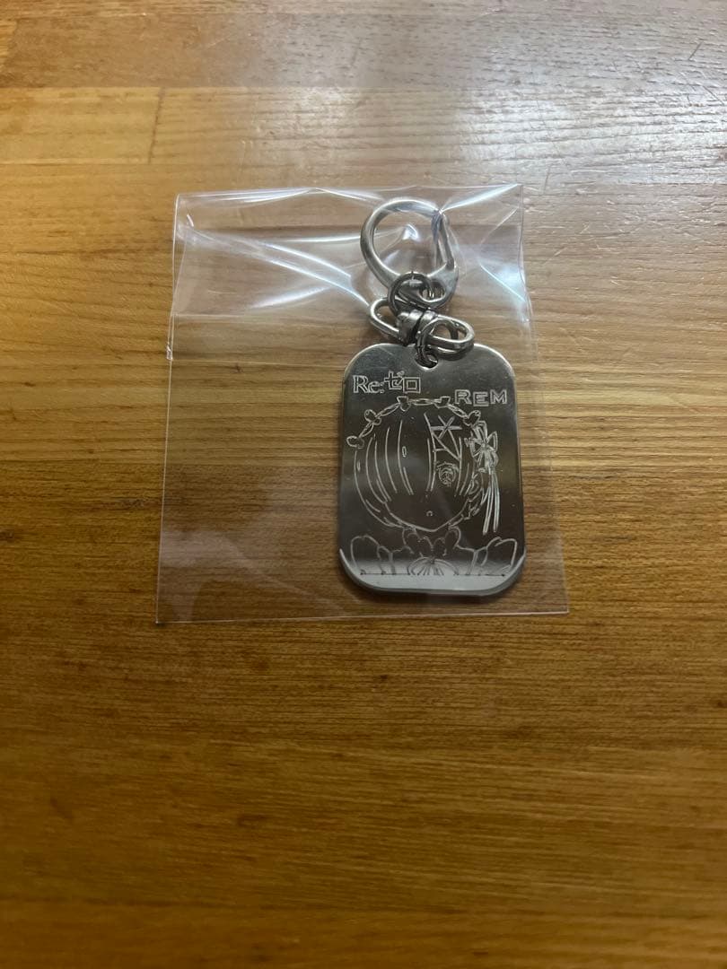 リゼロ　レム　メタルキーホルダー