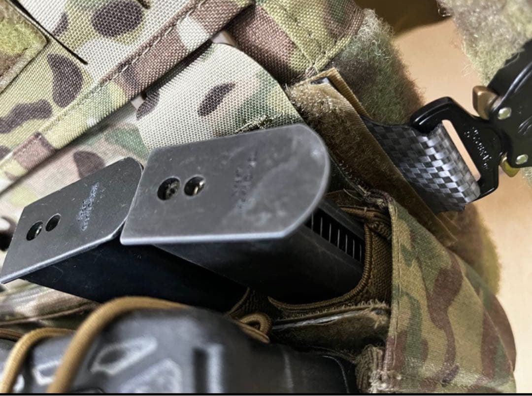 高品質レプ　新品　FCPC V5 プレキャリ　バックパネル　カンガルーポーチ