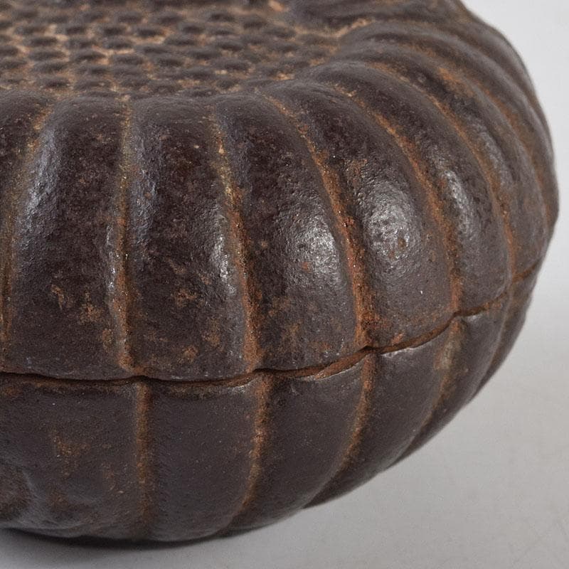 茶道具　金屋五郎三郎作　鉄製　香合　共箱　C　9266