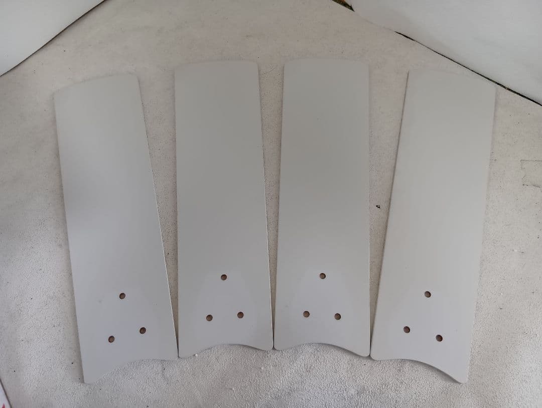 LOWYA Lasvolta 4L ホワイト/ナチュラル