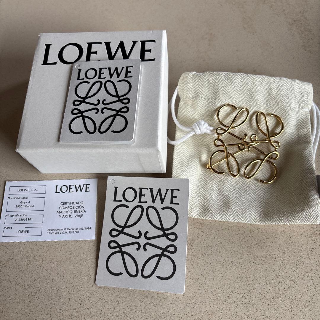 【美品】ロエベ ブローチ　ゴールド　正規品