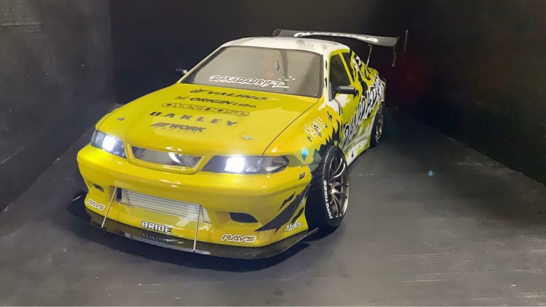 ラジコンボディ