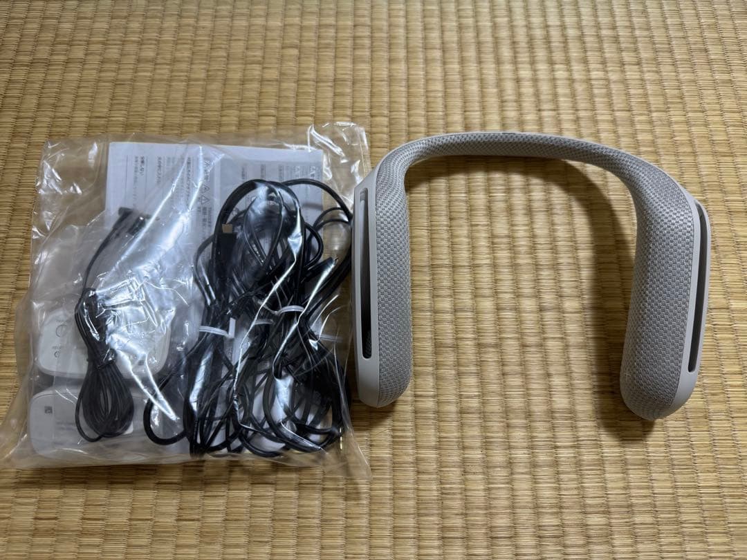 新品　SONY ウェアラブルネックスピーカー SRS-WS1