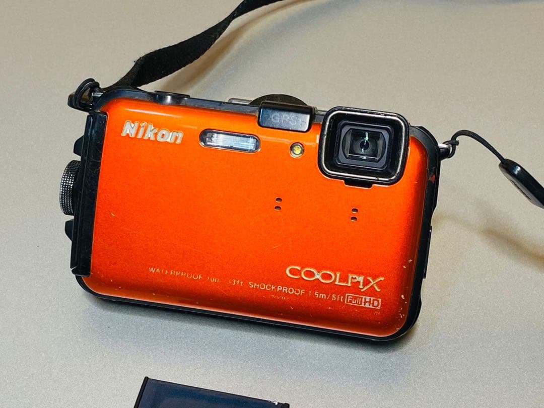 Nikon COOLPIX AW100 防水デジタルカメラ 5m/5ft
