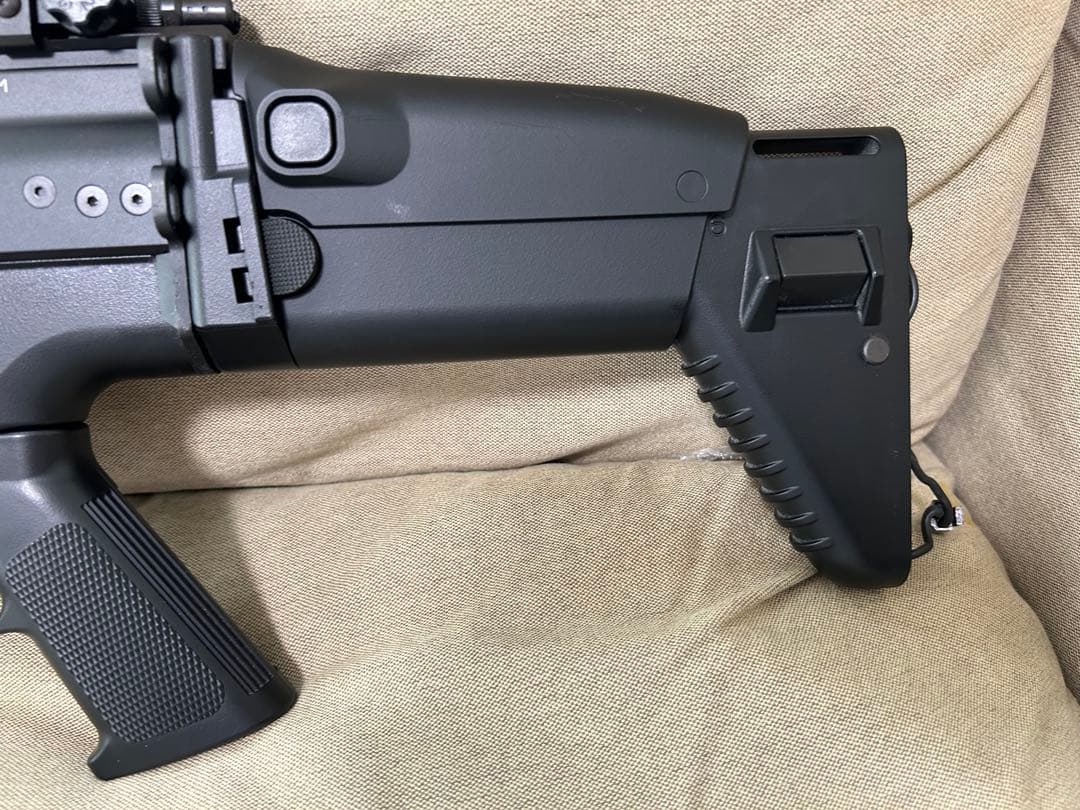 東京マルイ 次世代電動ガン　SCAR Heavy