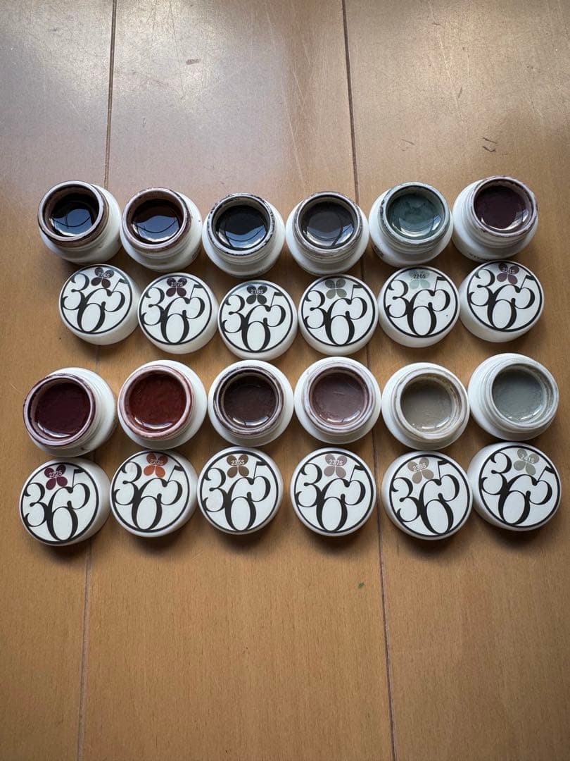 ほぼ未使用　ストーリージェル　ジェルネイル