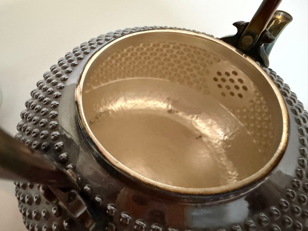 純銀製 釜形 霰打出 蕾摘 あられ 湯沸 口打出 銀瓶 煎茶道具