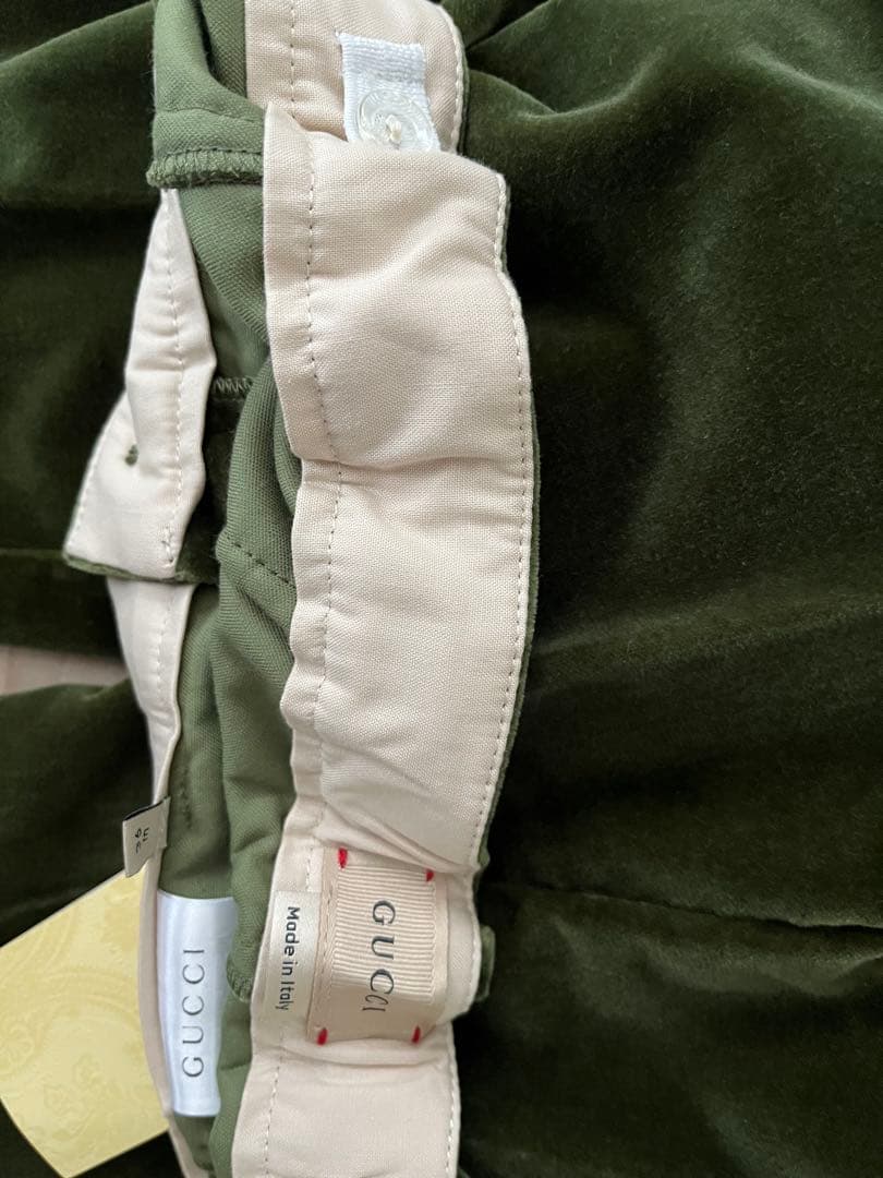 〔トドラー〕GUCCI ベロアグリーンパンツ