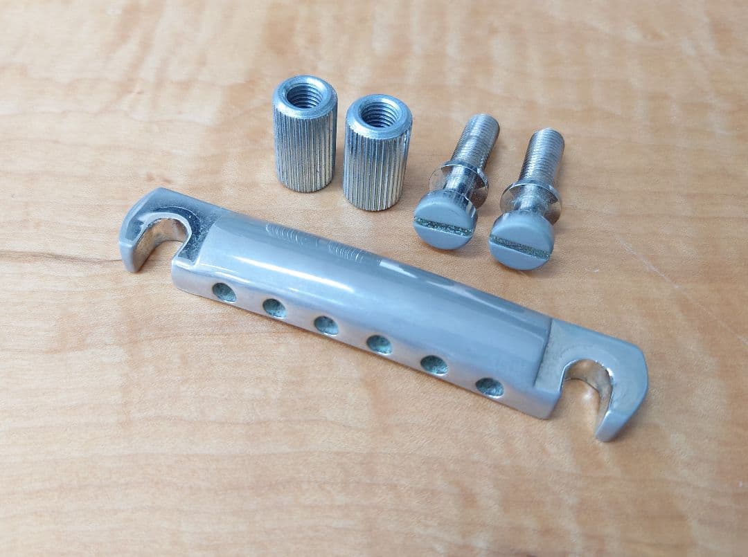 【アラレ3号】Gibsonヒスコレ アルミテールピース スタッド ブッシュ