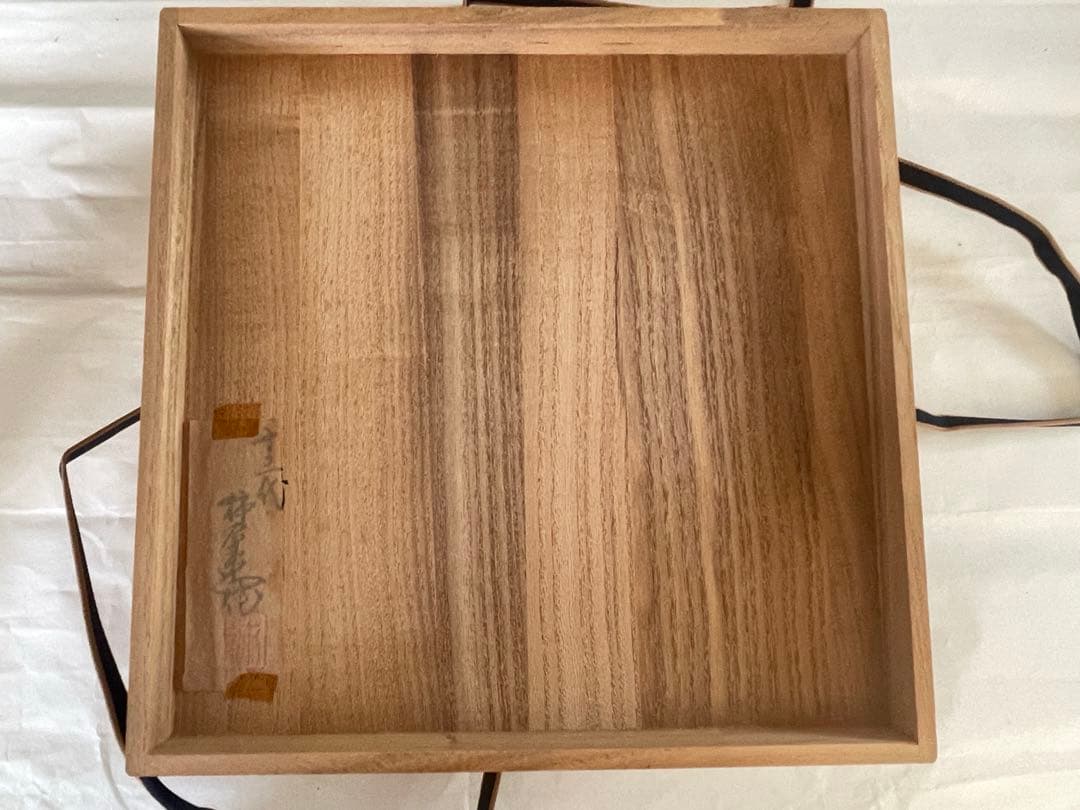 十三代柿右衛門　額皿　ばら文