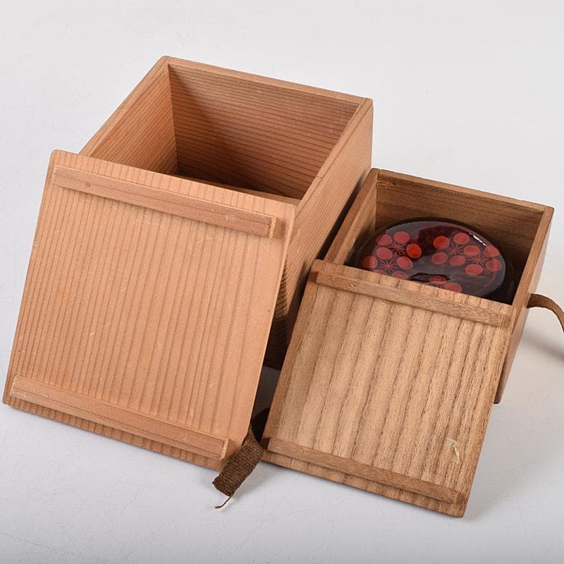 茶道具　塗師　近藤道恵作　織部好写　梅香合　花押有　共箱二重箱　V　R9513