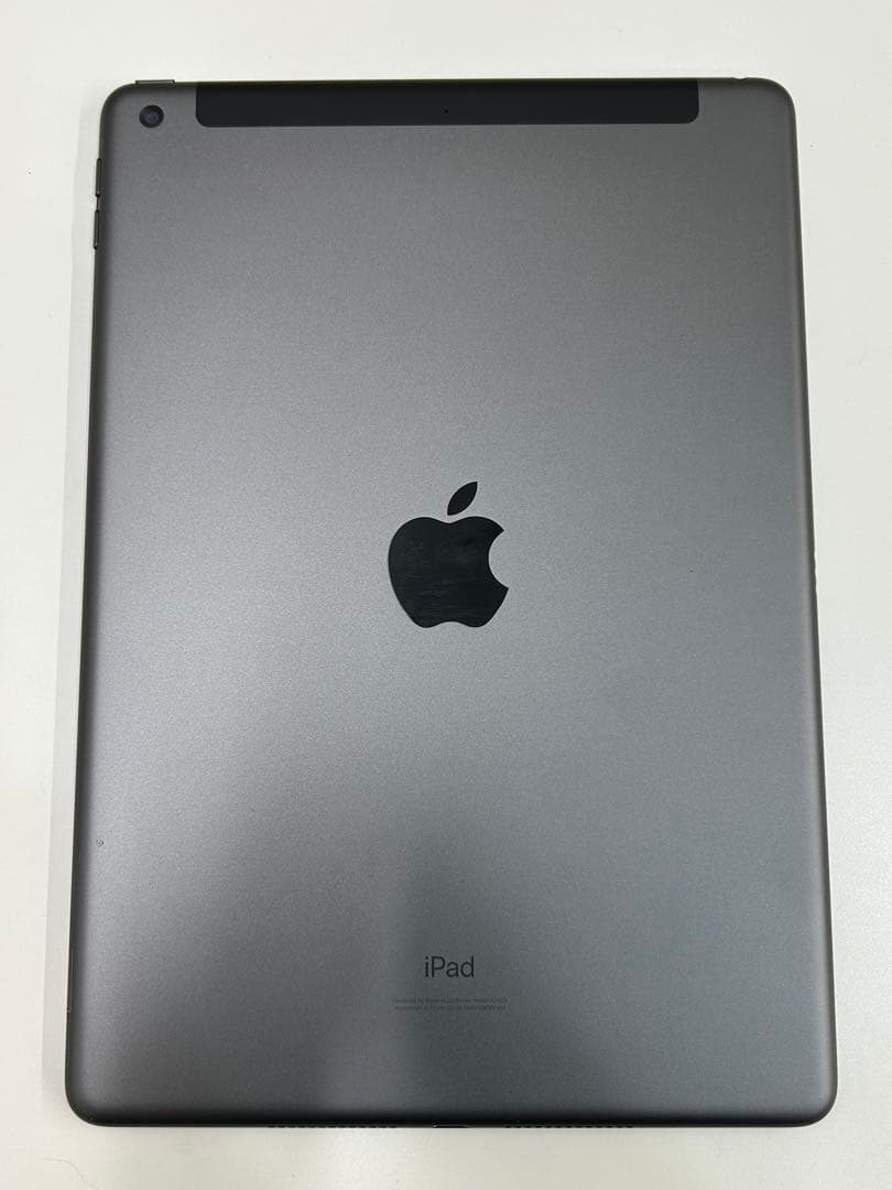 iPad 第8世代　32GB