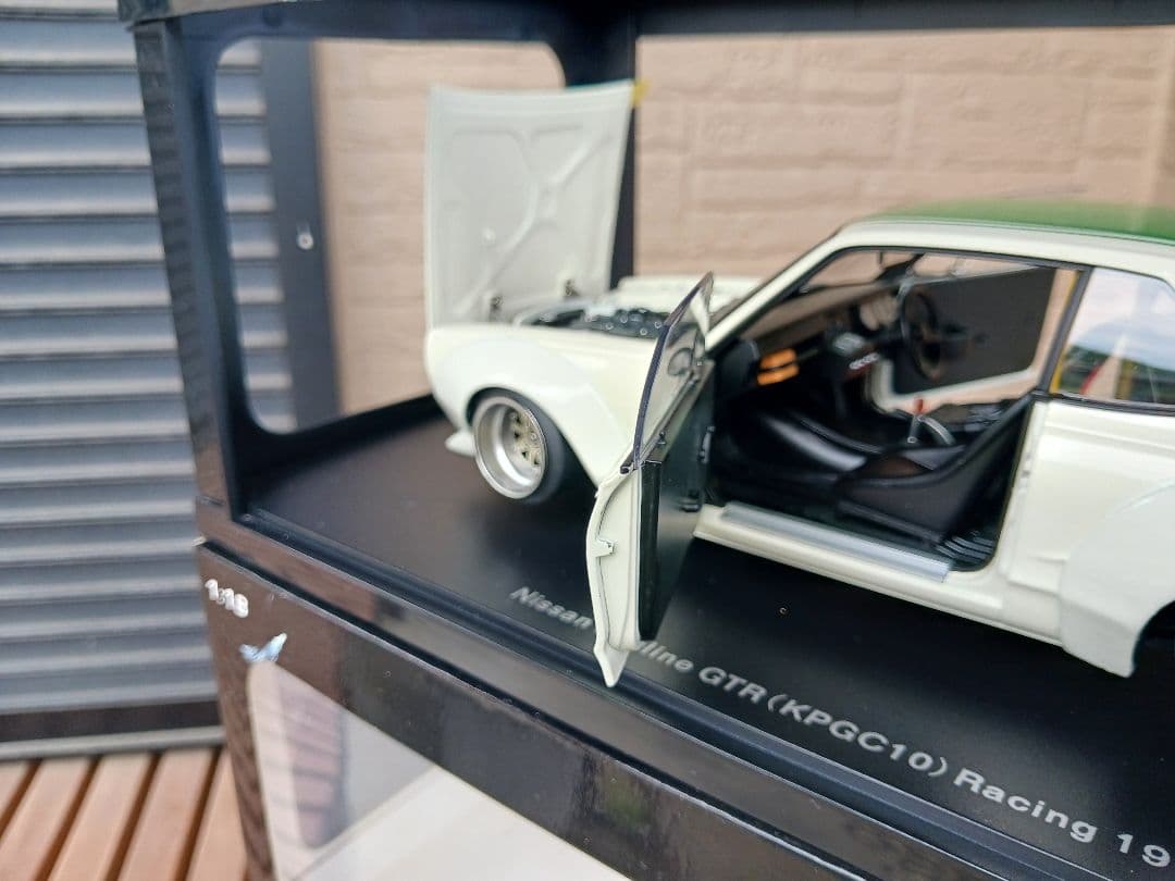 AUTOart 1/18 ハコスカGT-R改ワークス街道レーサー仕様