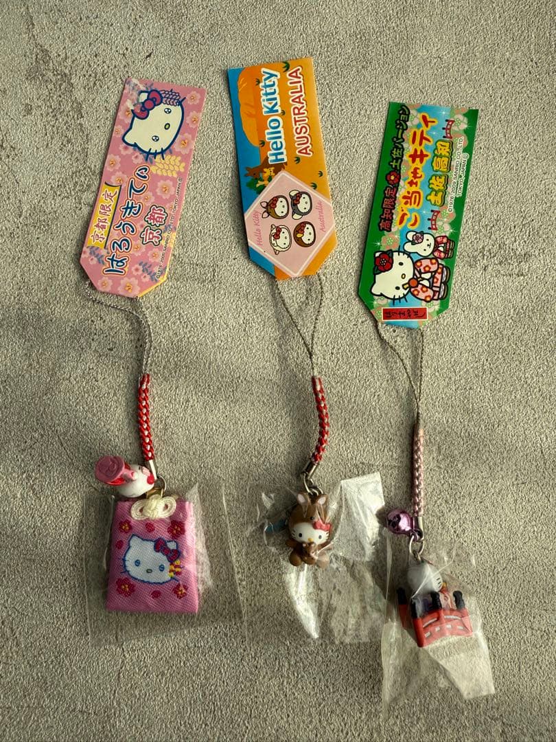 め*ろ様 ハローキティ ご当地キティ　キティストラップ 93個セット　まとめ　根