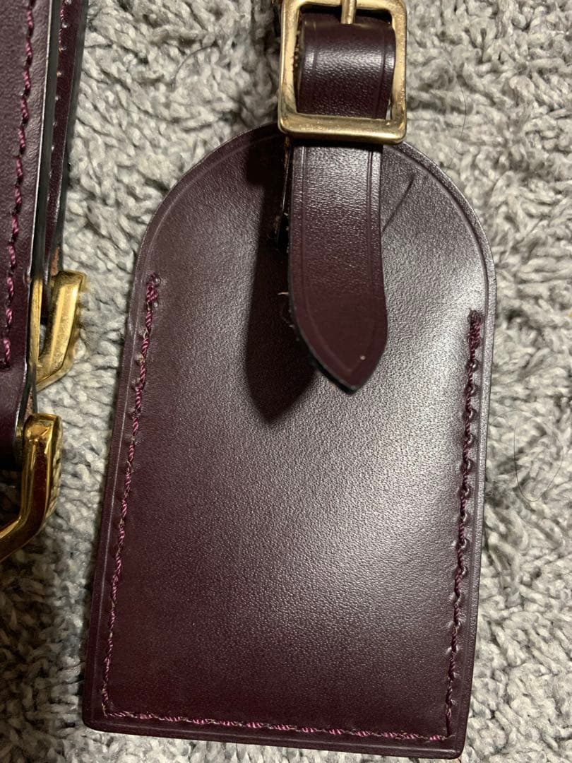 ルイ・ヴィトン ネームタグ ダークブラウン。未使用に近い美品です。