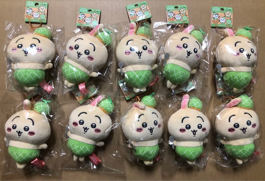 送料無料　ちいかわ　うさぎ10個セット　ご当地マスコット 北海道限定 メロン