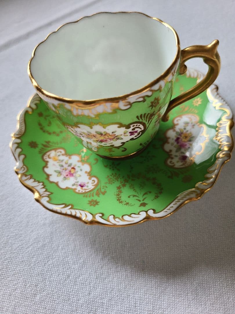 アンティーク英国名窯コルポート　デミタスカップ&ソーサー