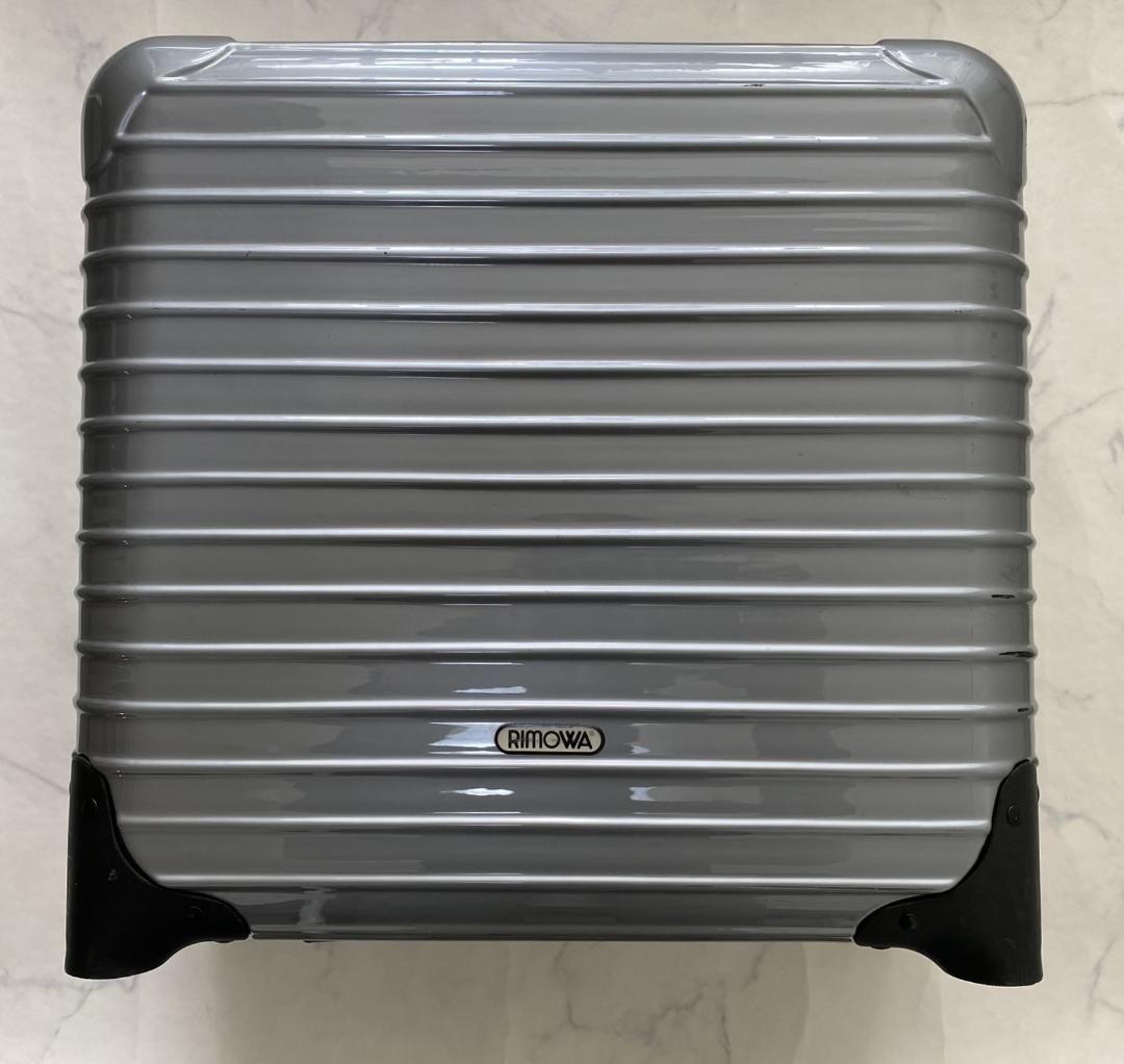 まだまだ美品!!　RIMOWA シルバー キャリーケース23L　機内持込OK