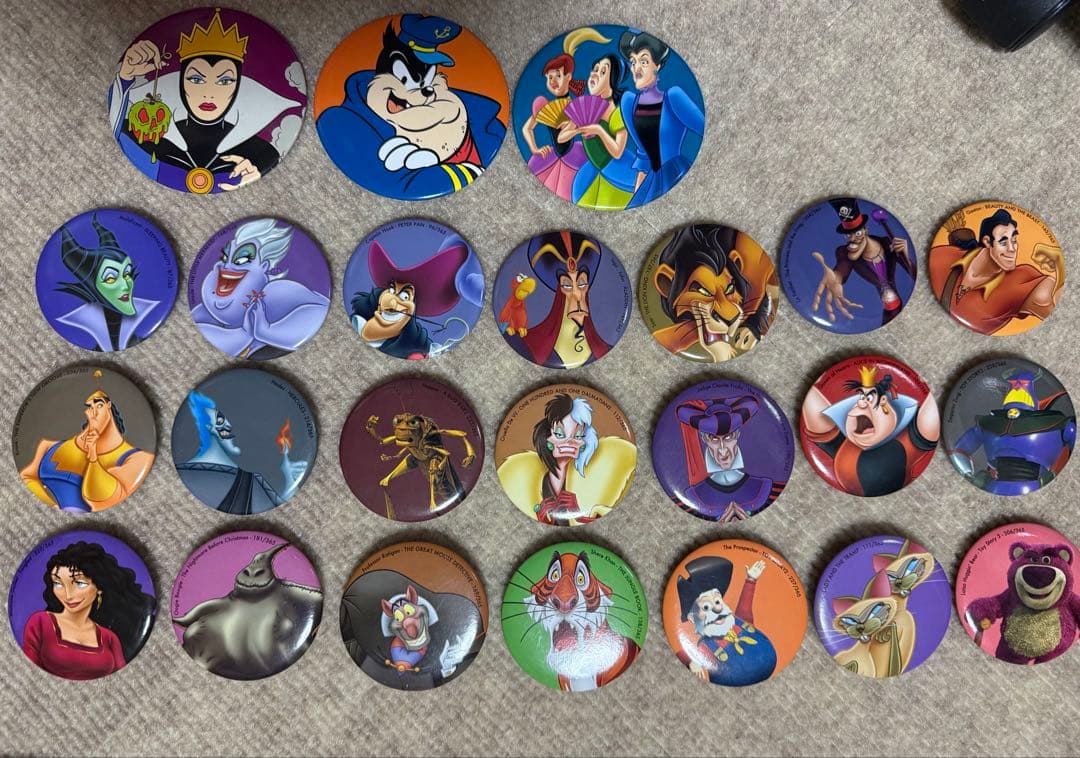 ディズニーヴィランズ 缶バッジセット