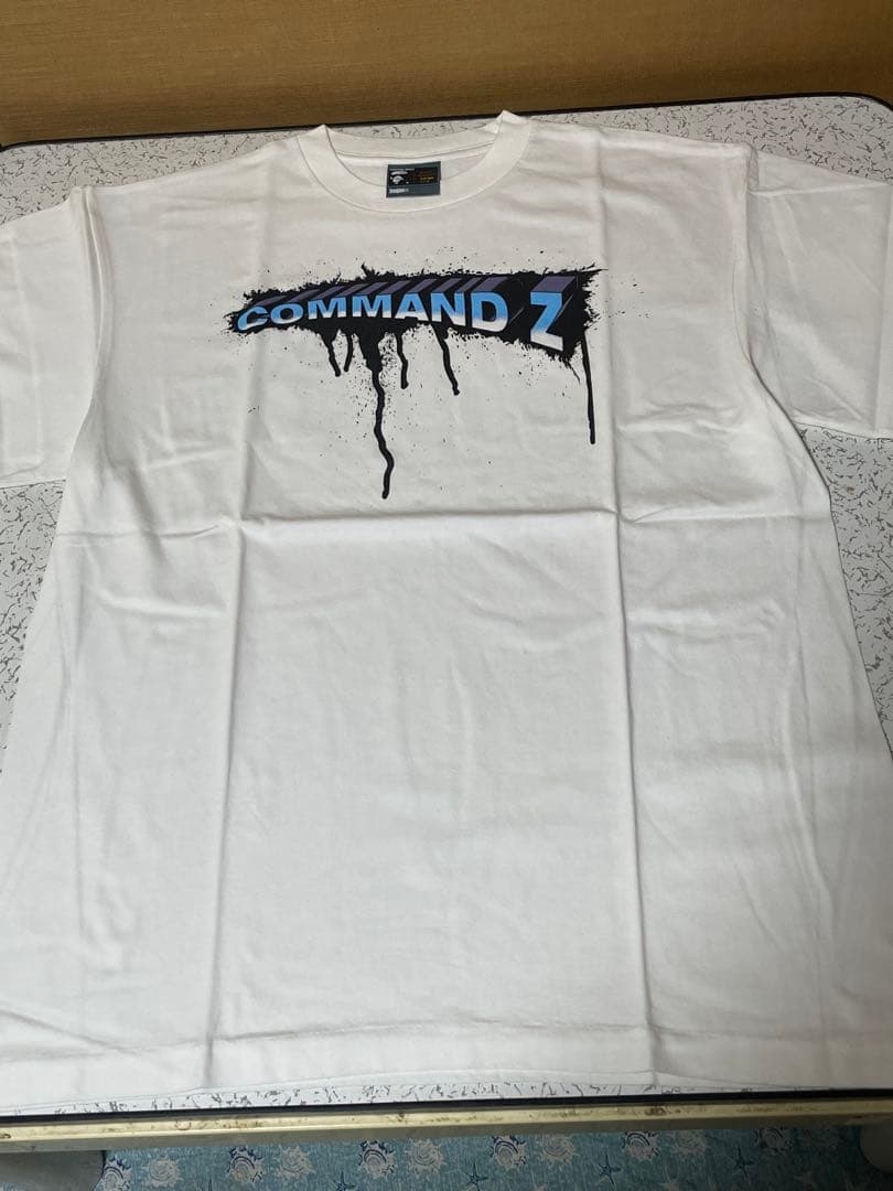 フゥーチュラ　COMMAND Z Tシャツ